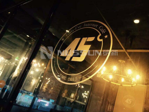 長沙45度網(wǎng)咖“網(wǎng)吧新風(fēng)系統(tǒng)”之靜音管道風(fēng)機(jī)安裝完美收尾